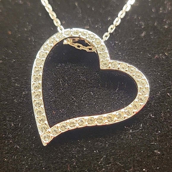 Swarovski Necklace With Heart Pendant - Picture 3 of 9